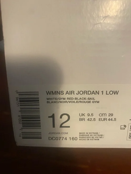 Jordan Women's Low-Top Sneakers in Red, White & Black Air Jordan Nike - Picture 8 of 8